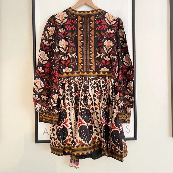 Farm Rio Tapestry Garden Multicolor V Neck Wrap Mini Dress NWT Medium - Picture 8 of 16